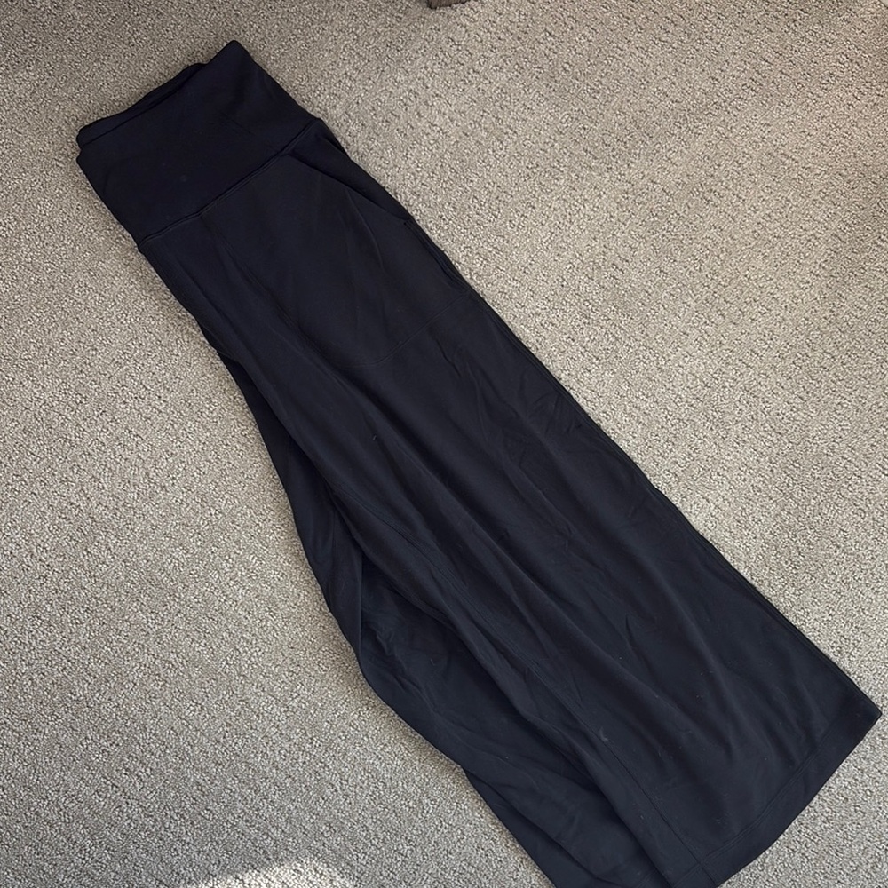 Lululemon in cropped wide leg black pants